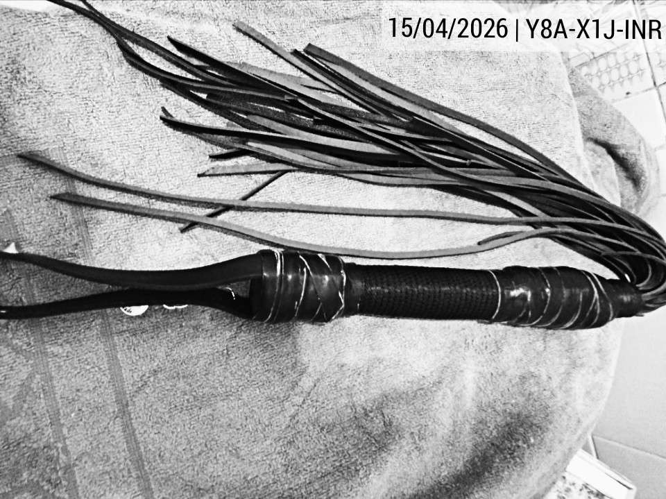 15-04-2026 | [Period] 27 [Caged] 60/76 [Cage] 6 | #humpday caged and with cuddles from the leather flogger, to warm things up! 👋🥵🛐👊🖤🔒